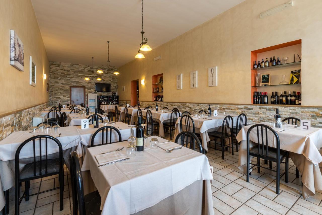 Il Contado B&B Castel Sant'Elia エクステリア 写真